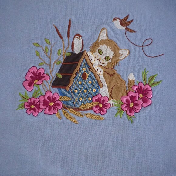 Vintage Basic Editions Blue Cat Birdhouse Embroidered Sweatshirt Cottagecore M - Picture 7 of 10